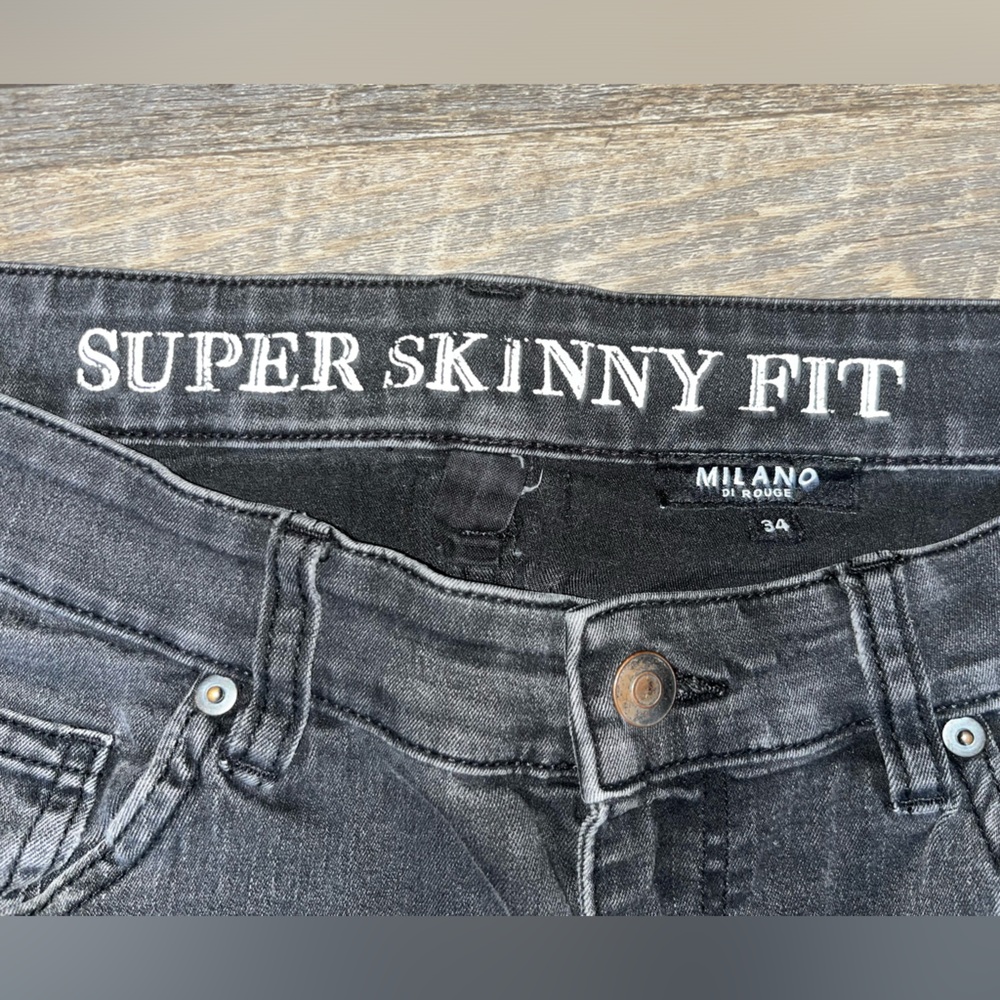 Milano Di Rogue Harlow Denim Jeans Small (34) (Willing to negotiate prices)